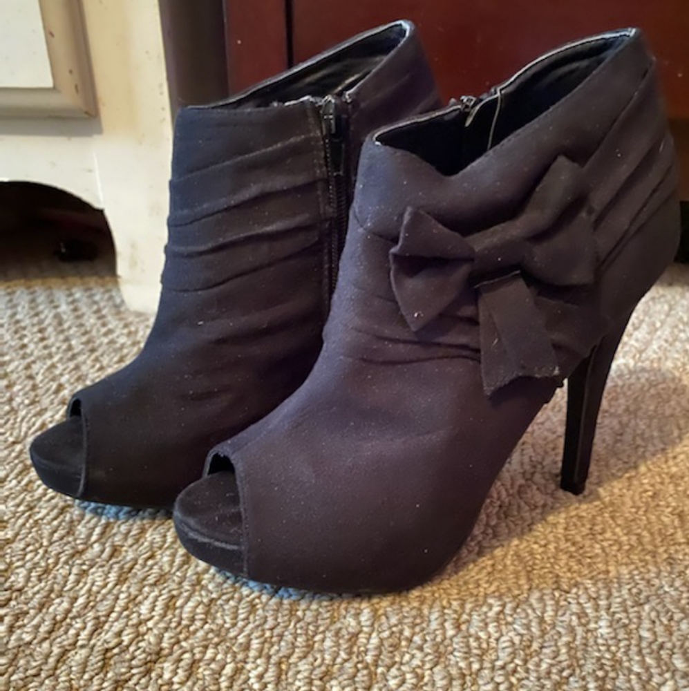 Black high heel boots